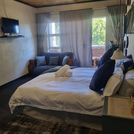 Bedrock Guest Studios Strand Ngoại thất bức ảnh