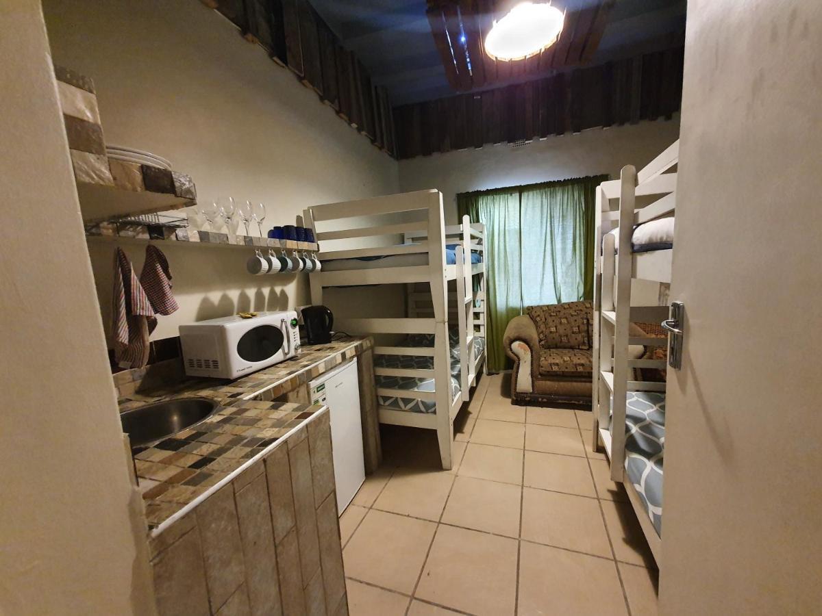 Bedrock Guest Studios Strand Ngoại thất bức ảnh