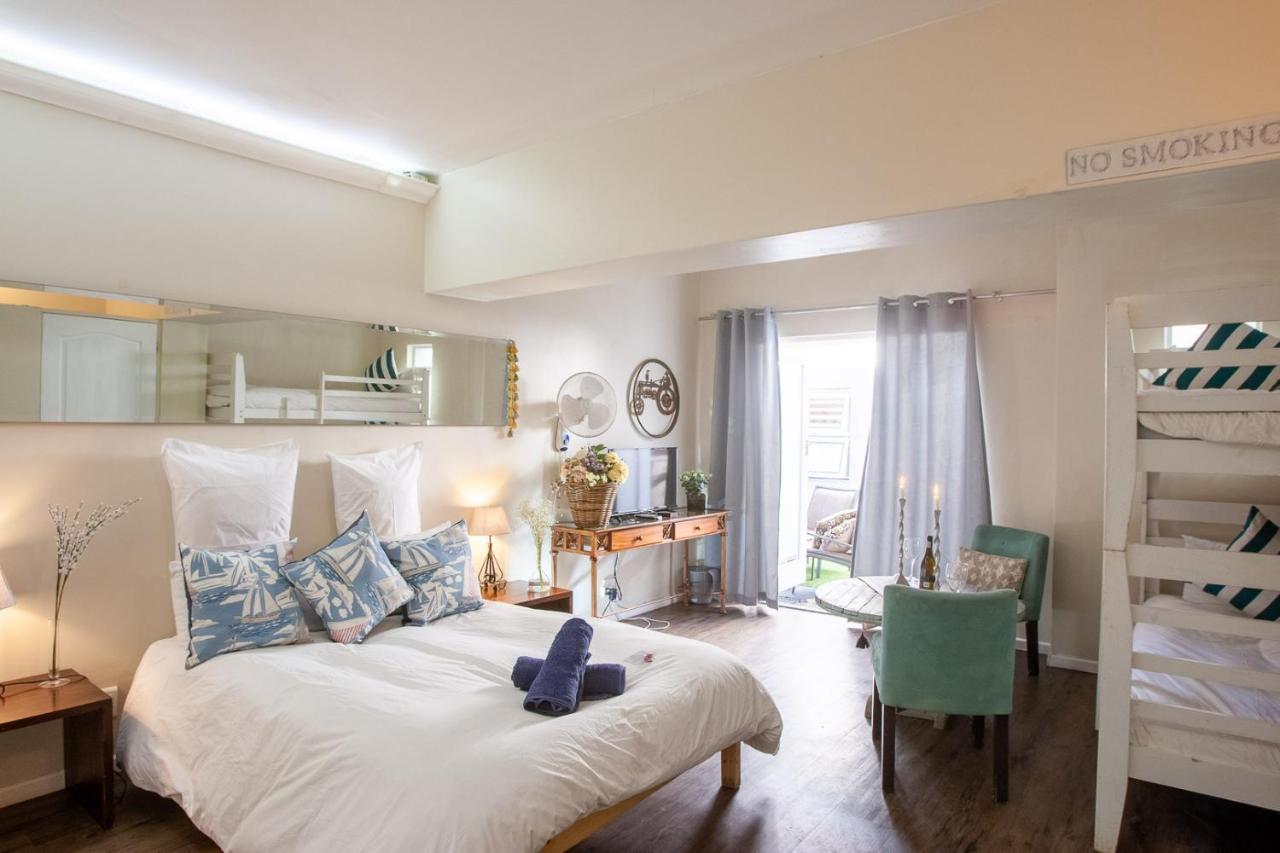 Bedrock Guest Studios Strand Ngoại thất bức ảnh